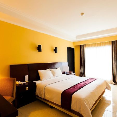 Aston Niu Manokwari Hotel & Conference Center מראה חיצוני תמונה