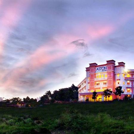 Aston Niu Manokwari Hotel & Conference Center מראה חיצוני תמונה