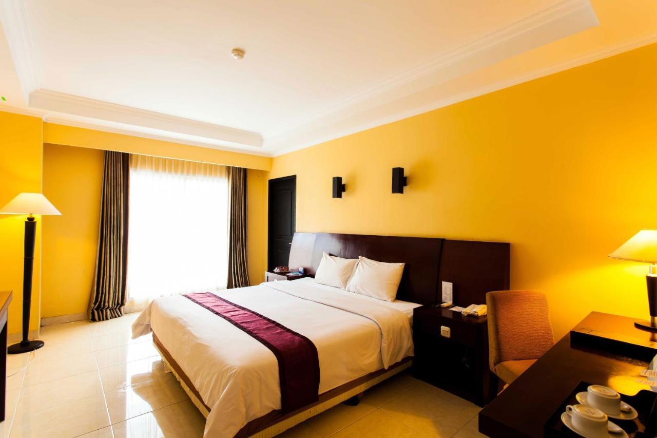 Aston Niu Manokwari Hotel & Conference Center מראה חיצוני תמונה