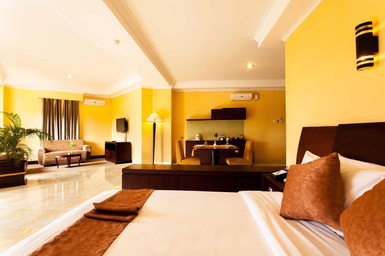 Aston Niu Manokwari Hotel & Conference Center מראה חיצוני תמונה