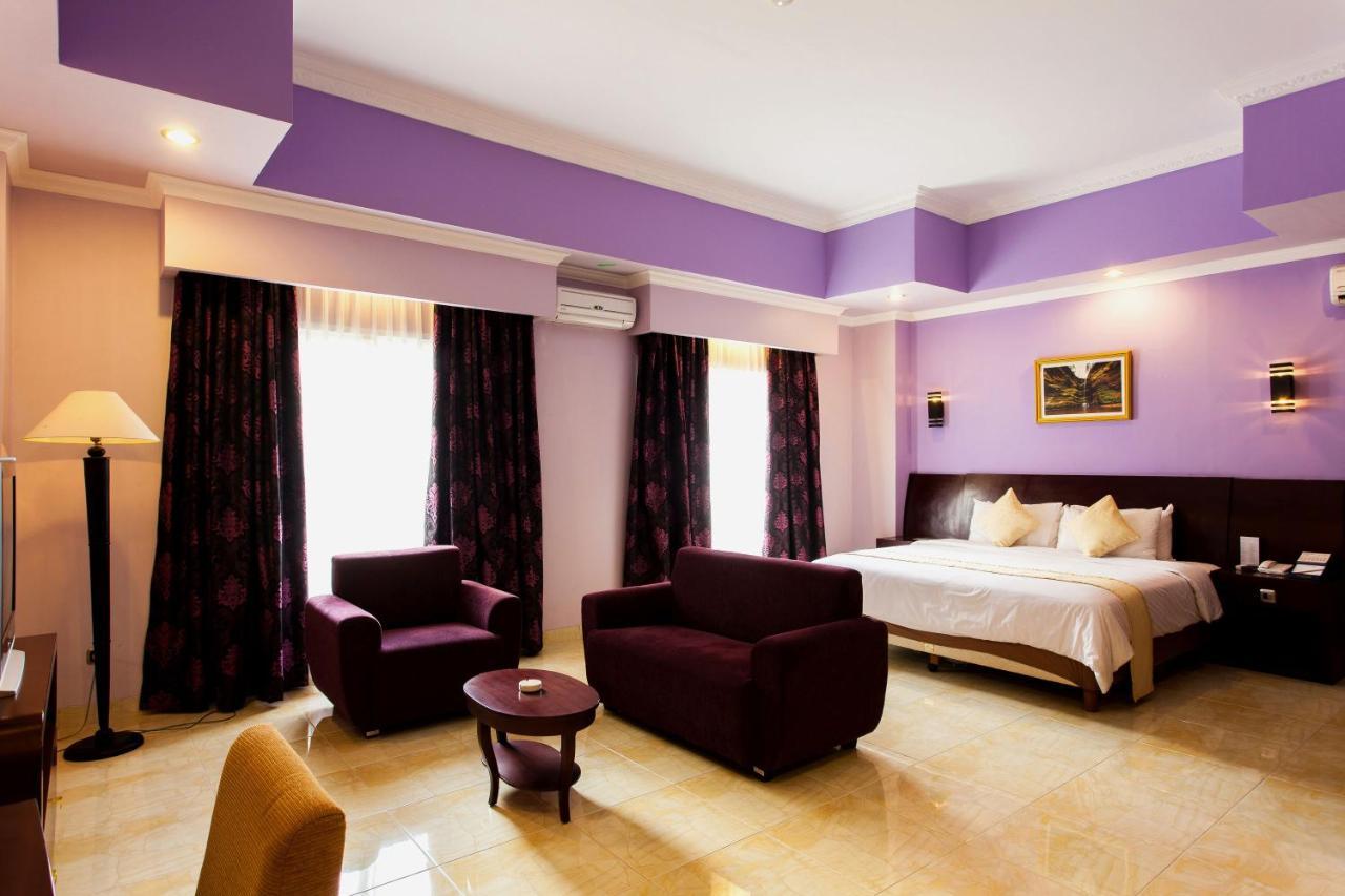 Aston Niu Manokwari Hotel & Conference Center מראה חיצוני תמונה