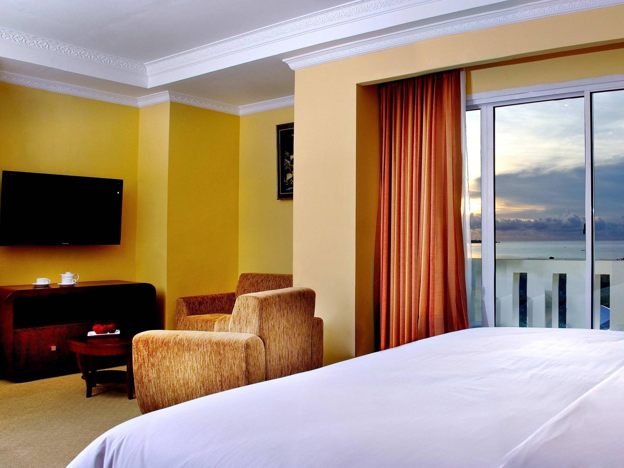 Aston Niu Manokwari Hotel & Conference Center מראה חיצוני תמונה