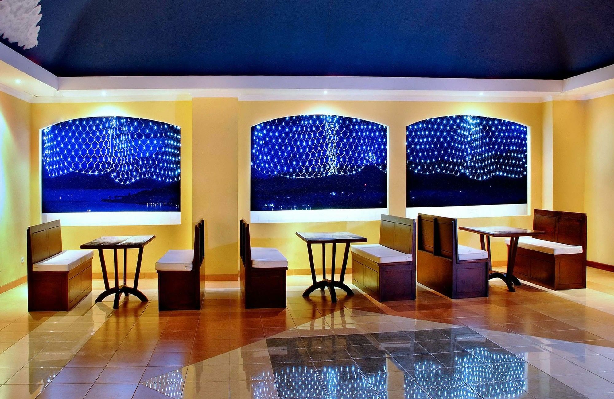 Aston Niu Manokwari Hotel & Conference Center מראה חיצוני תמונה