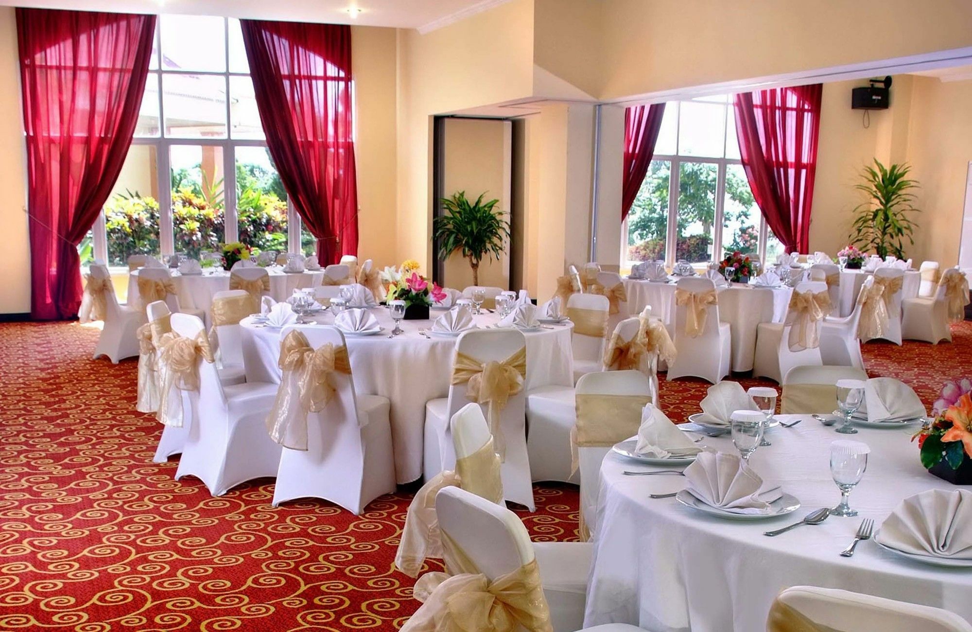 Aston Niu Manokwari Hotel & Conference Center מראה חיצוני תמונה